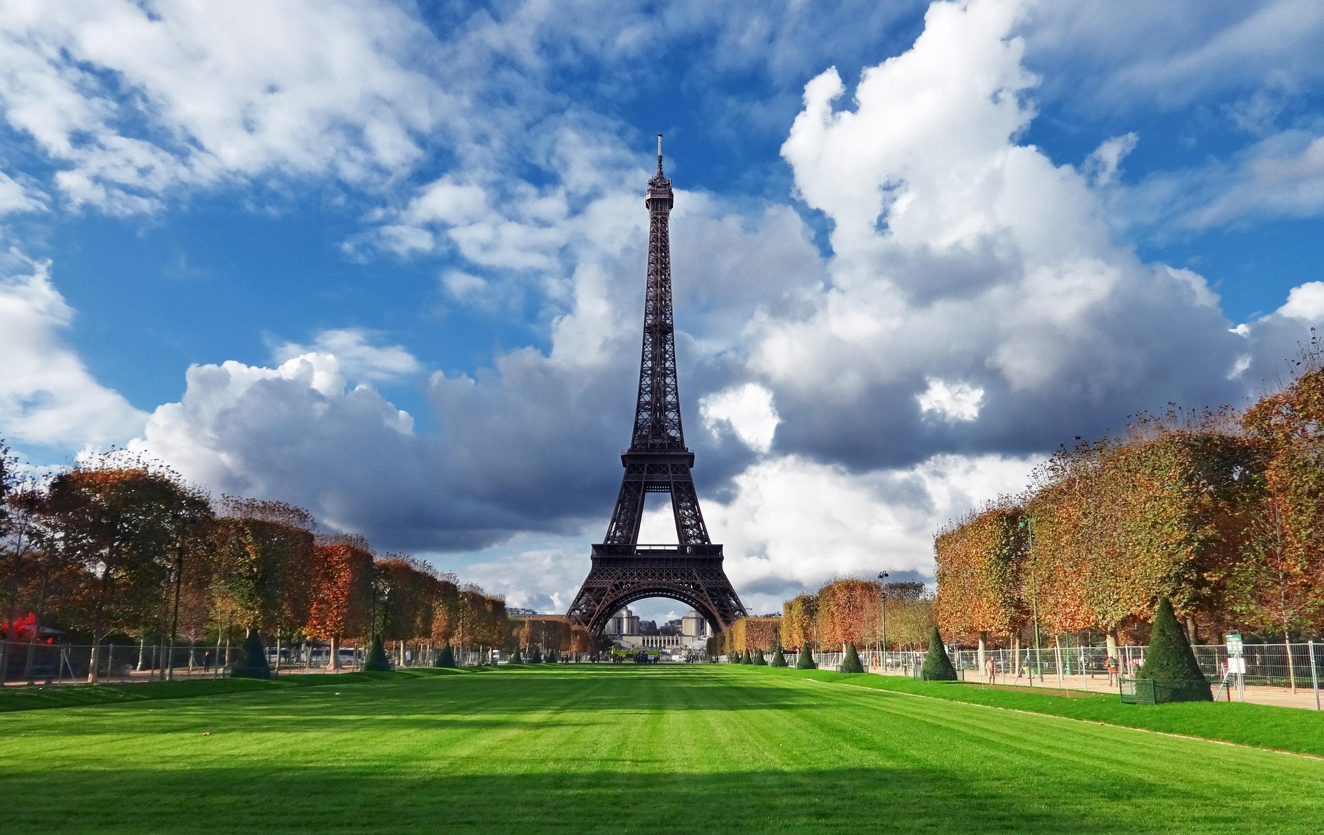 Footer.regions.paris